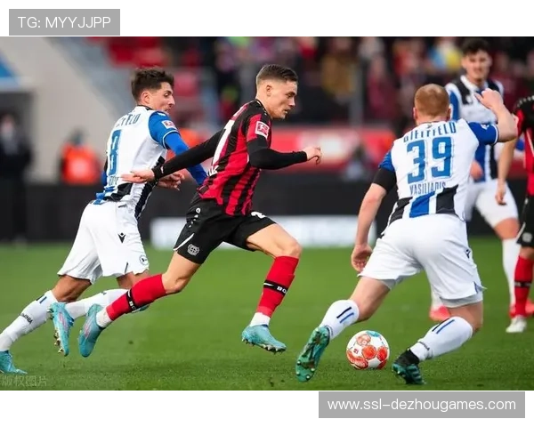 拜仁极限控球战术升级,2-4-4阵型切换成逆转关键